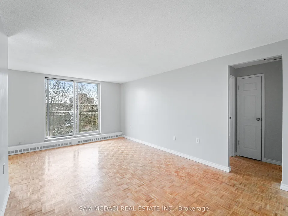 62 Spencer St E #302
