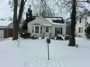 210 Preston Ave, Waterford, MI 48328