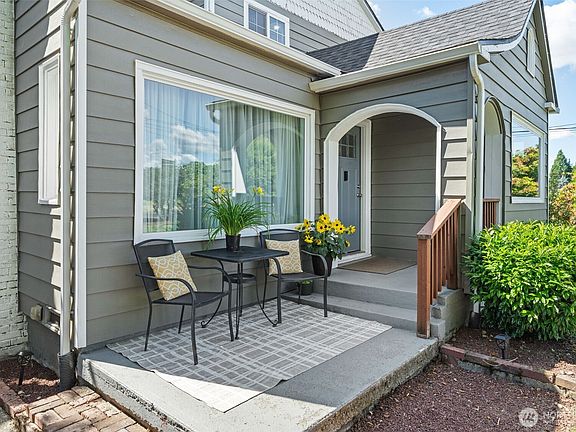 5th image of 4720 62nd Ave E