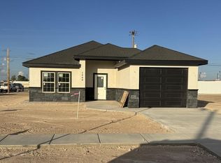 1000 S Oak St, Pecos, TX 79772
