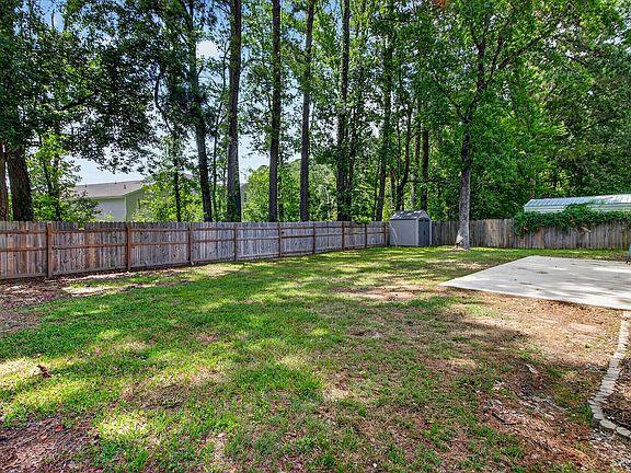 2nd image of 450 Longleaf Dr