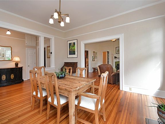3rd image of 308 Brown Ave