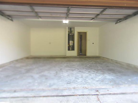 4th image of 1618 Bradney Dr
