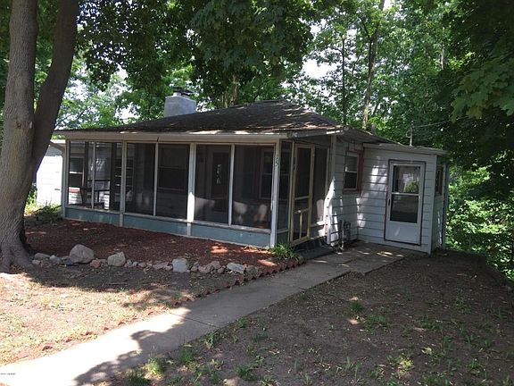 2nd image of 15 Leitch Dr