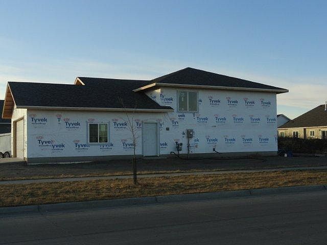 2nd image of 2002 43rd Ave S