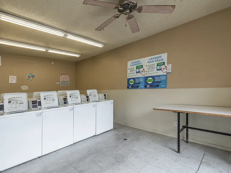 Doral Club Apartments — Photo 23