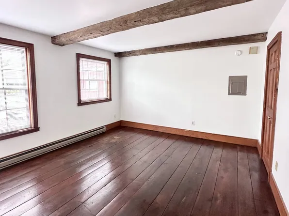 32 N College St #5, Schenectady, NY 12305
