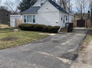 208 Clifton Dr, Round Lake Park, IL