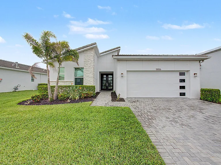 9856 SW Isabelline Dr — Photo 3