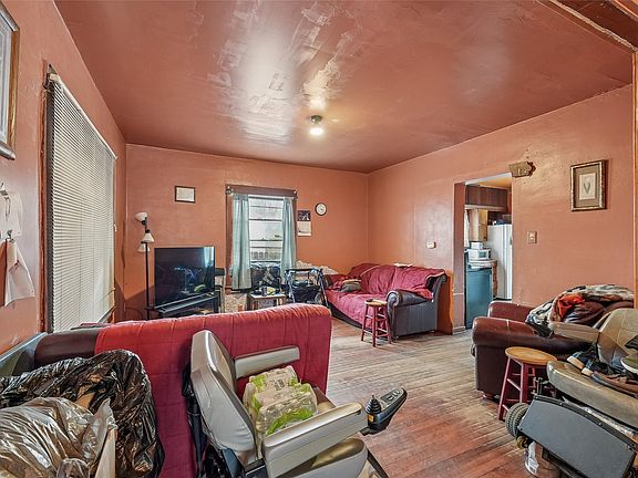 3rd image of 1164 19th St