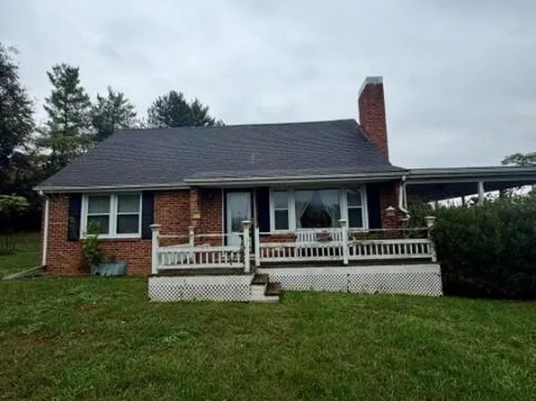 1534 Valley Rd, Daleville, VA 24083
