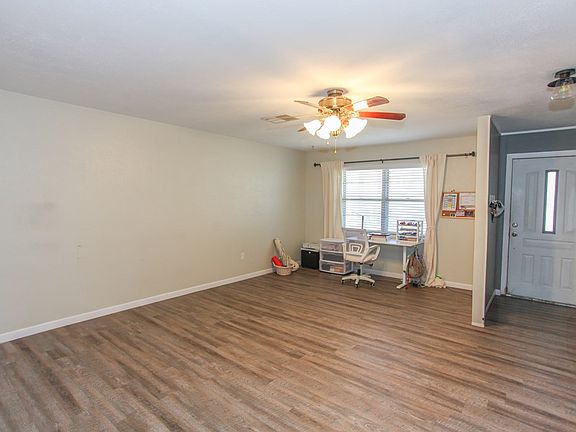 3rd image of 2202 Merrily Dr