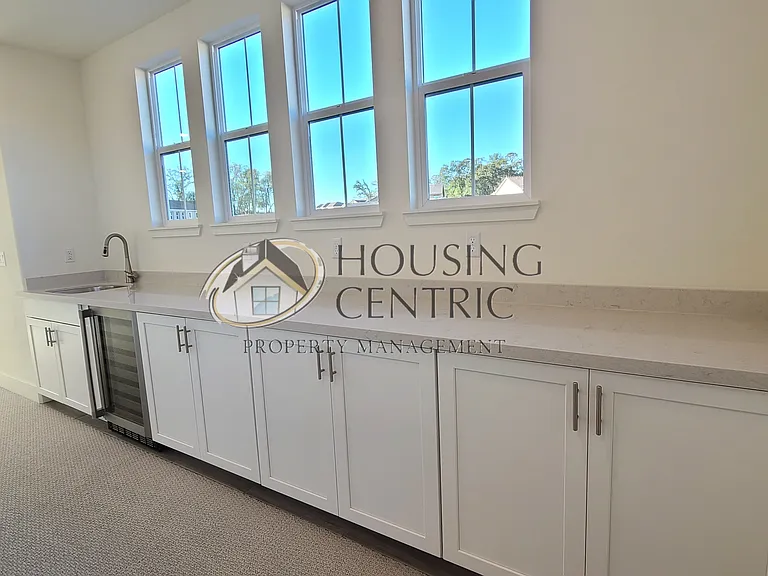 637 Lincoln Ct — Photo 38