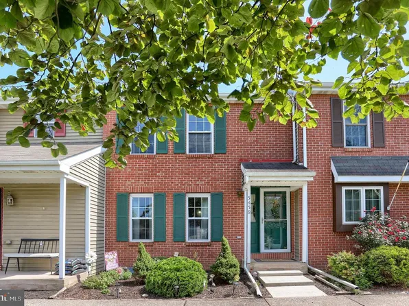 5459 Pond Rd, Harrisburg, PA 17111