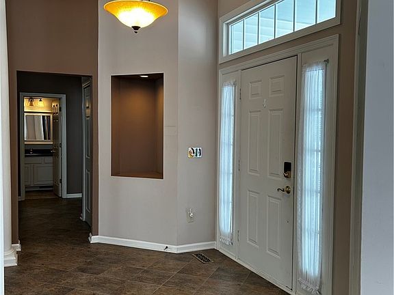 2nd image of 123 Greenward Way S