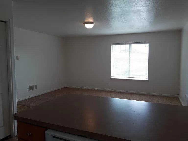 2619 Prospect Dr — Photo 6