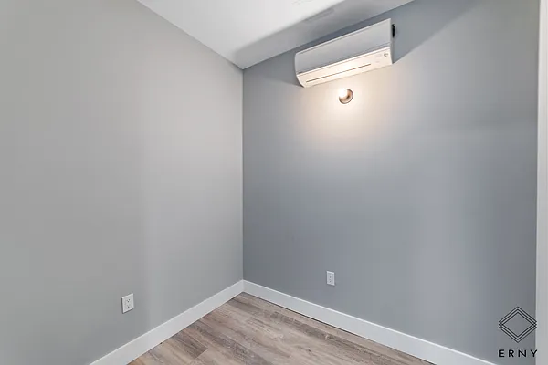 Rented by ERNY LLC | media 9