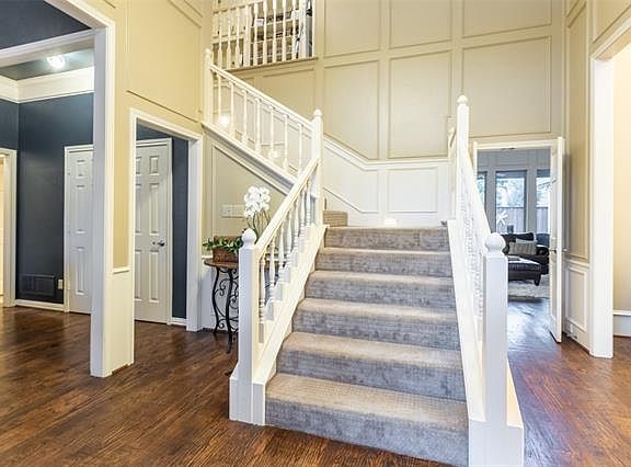 5th image of 3305 Caleo Ct