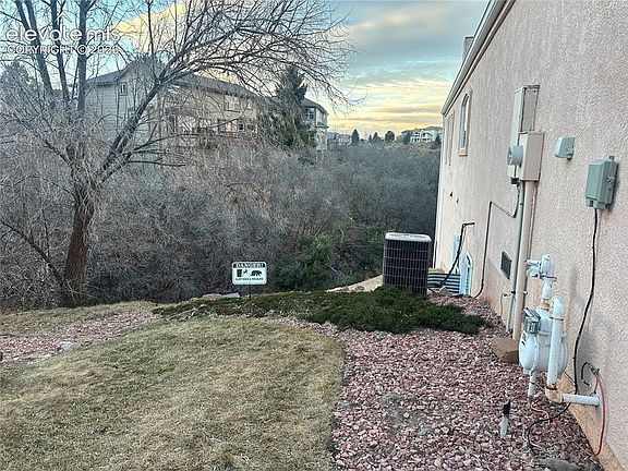 4th image of 5130 Vista Del Norte Point