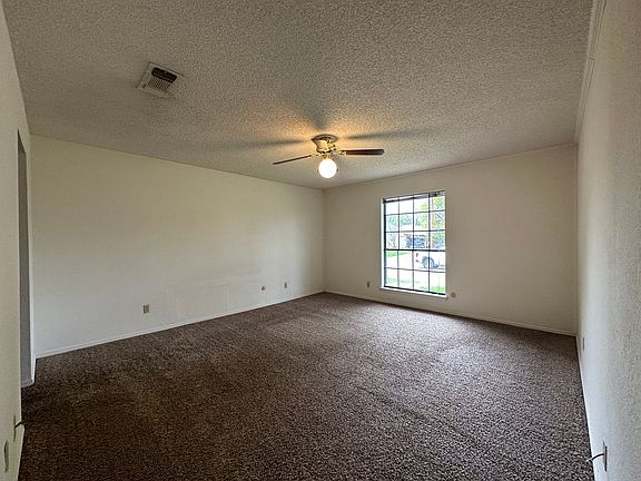 5th image of 5806 Wilshire Dr
