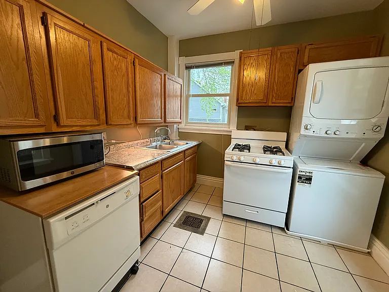 123 Waverly Ct #2 — Photo 7