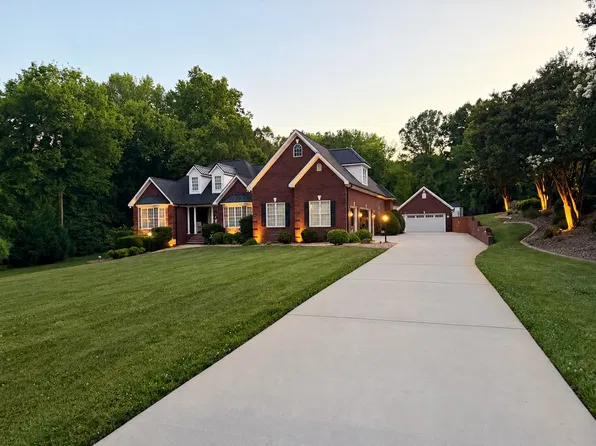 380 Allen Dr NW, Concord, NC 28027