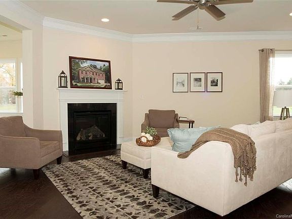 3rd image of 5808 Ballantyne Commons Dr