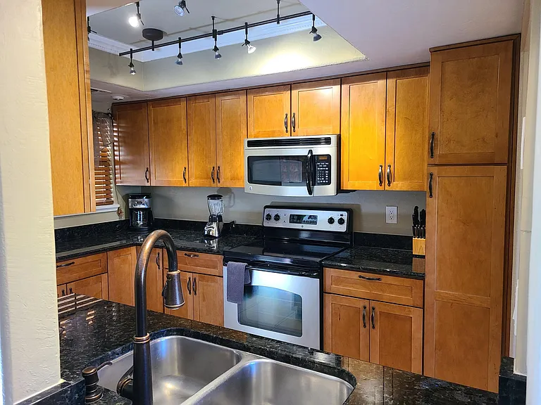 6651 N Campbell Ave #169 — Photo 10