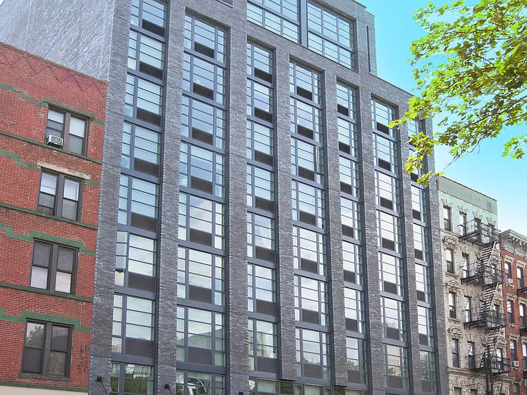 331 E Houston St #8D — Photo 11