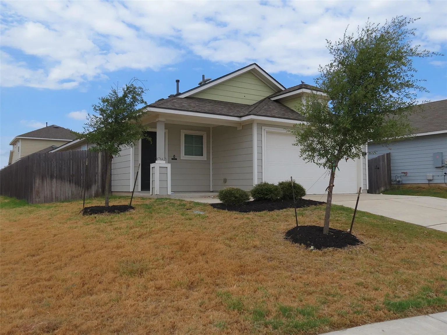 3 bed, 2.0 bath, 1533 sqft, $1,800 — Photo 3