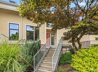 3118 E Pine St, Seattle, WA 98122