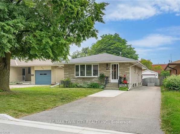 111 Kimberly Cres, Kitchener, ON N2E 1C8