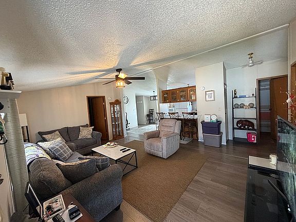 4th image of 5258 Buckingham Ave #479