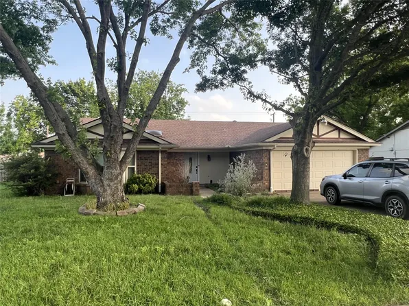 1708 Timbercreek Rd, Benbrook, TX 76126