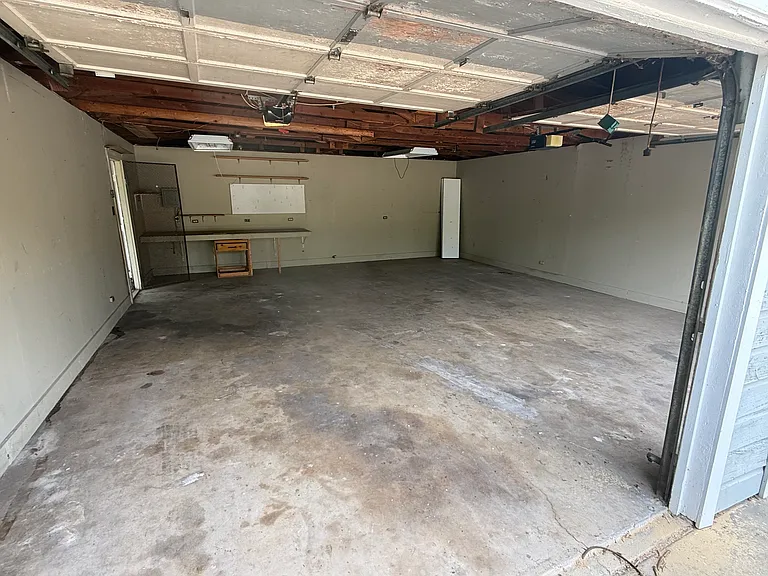 402 Blakeley Dr — Photo 15