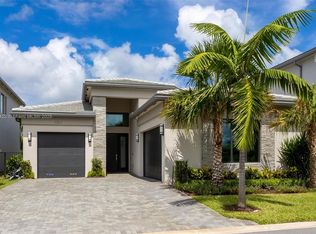 8367 Royal County Down Rd, Boca Raton, FL 33434