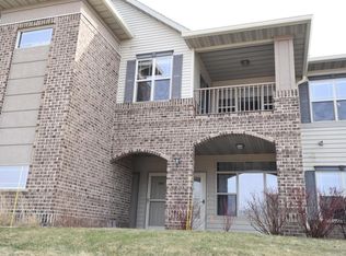 3053 W Drexel Ave UNIT 122, Franklin, WI 53132