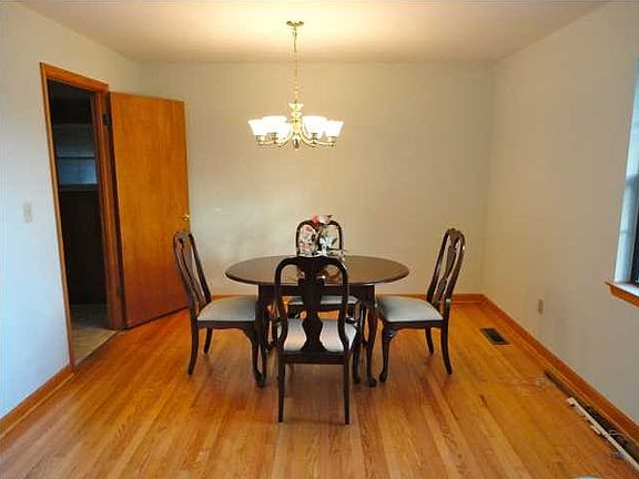 5th image of 4003 Sherlin Dr