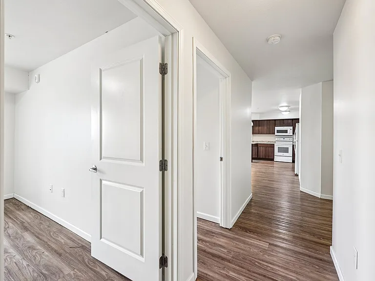 Valleyhigh Flats — Photo 15