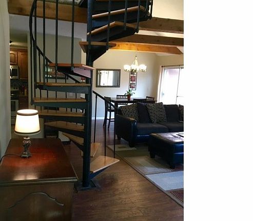 5th image of 602 Autumn Ln
