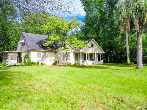 2019 Sunnyside Dr, Waycross, GA 31501
