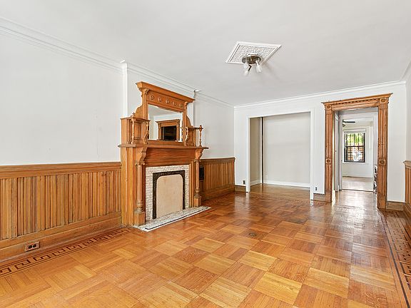 3rd image of 291 Park Pl
