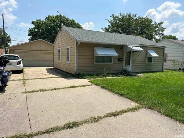 7207 Volquardsen Ave, Davenport, IA 52806