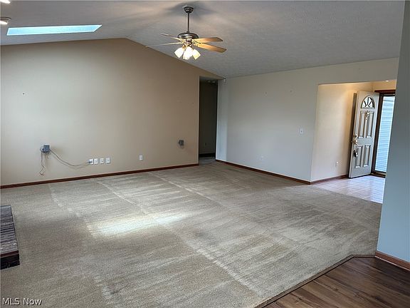 4th image of 304 Kansas Ave