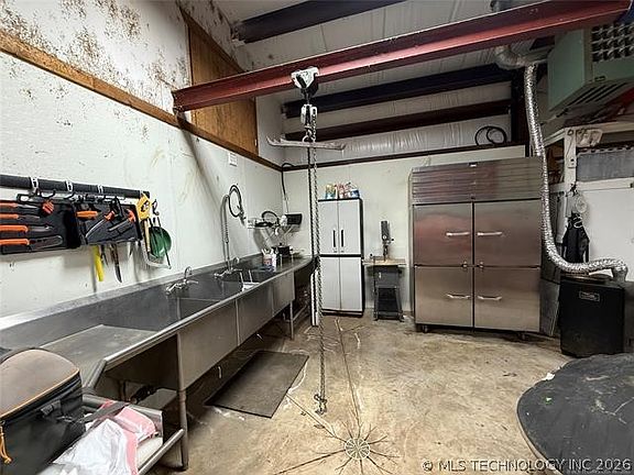 5th image of 1501 Crestview Dr