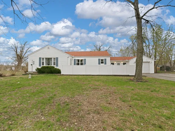 3709 Morton Dr, East Moline, IL 61244