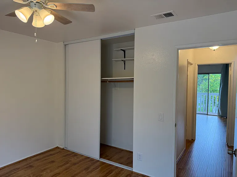 40 Allenwood Ln — Photo 16