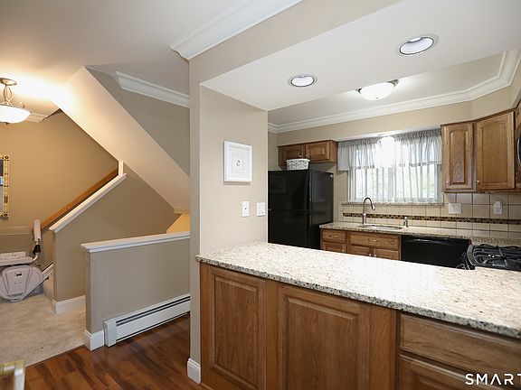 3rd image of 60 Old Town Road #58