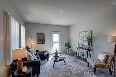 650-654 McKay Way - 1 — Photo 3