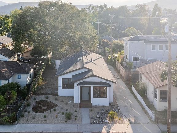 3rd image of 2061 Ward St